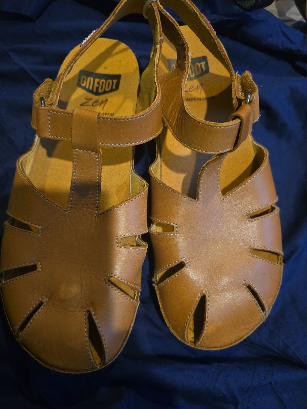On Foot  Brown Leather Sandals Size 39
